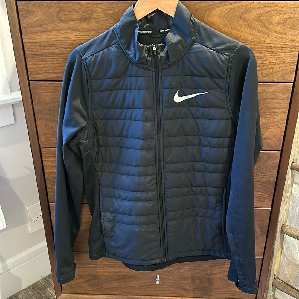 Nike men’s running insulated vest size medium